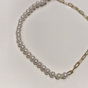Pearl and Chain Bracelet