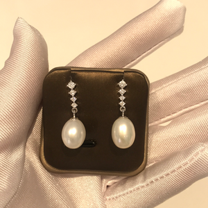 Elegant Tear Drop Pearl Earrings