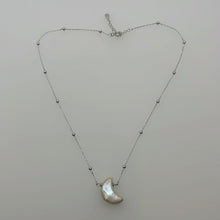 Load image into Gallery viewer, Moon Necklace
