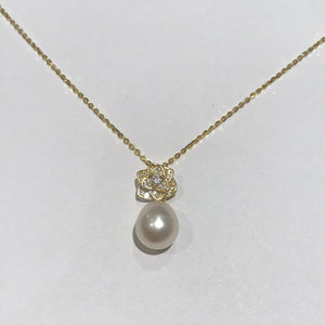 Rose Pearl Necklace