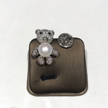 Load image into Gallery viewer, Bear Brooches with Freshwater Pearls
