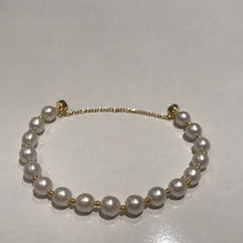 Load image into Gallery viewer, Magnet Freshwater Pearl Bracelets
