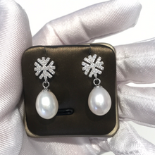 Load image into Gallery viewer, Snowflakes Finest Drop Pearl Earrings
