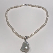 Load image into Gallery viewer, Necklace with Baroque Pendents Silver
