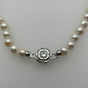 9-10MM Round Pearl Necklaces With Camellia Clasps