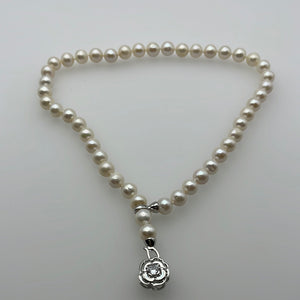 9-10MM Round Pearl Necklaces With Camellia Clasps