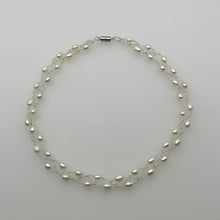 Load image into Gallery viewer, Magnet White Pearl Necklaces

