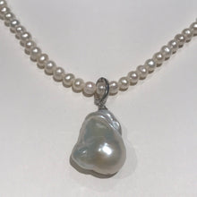 Load image into Gallery viewer, Necklace with Baroque Pendents Silver
