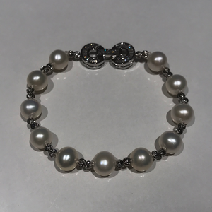 Premium Pearl Bracelets