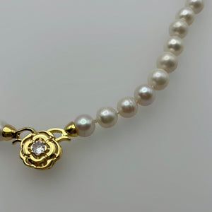 9-10MM Round Pearl Necklaces With Camellia Clasps