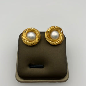 Nest Pearl Studs