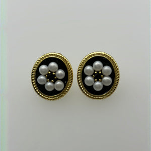 Multi Pearl Studs