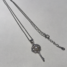 Load image into Gallery viewer, Akoya Sea Pearl Key Necklaces
