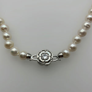 9-10MM Round Pearl Necklaces With Camellia Clasps