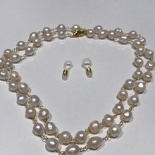 Load image into Gallery viewer, Pearl Chain For Sunglasses
